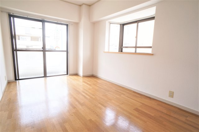 エミュールマンションの寝室|独立洗面台です※写真は別タイプのお部屋です。