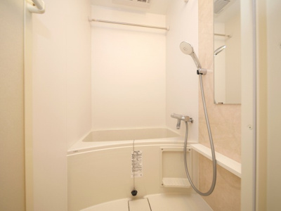 【浴室】 | エスリード新大阪ザ・プレミアEAST | 落ち着いた空間のお風呂です