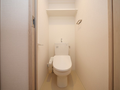 【トイレ】 | エスリード新大阪ザ・プレミアEAST | 清潔感のあるトイレです