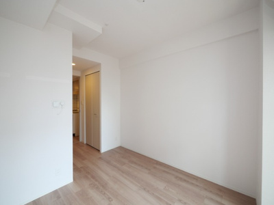 【居間・リビング】 | エスリード新大阪ザ・プレミアEAST | こちらの居間で趣味の時間をお楽しみください