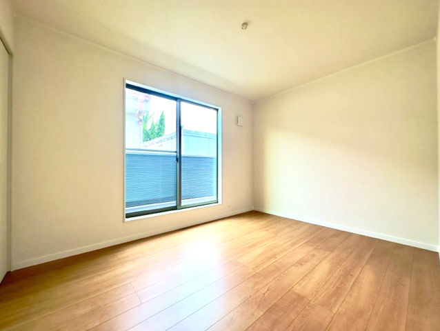 春日部市大字大場　中古戸建の洋室