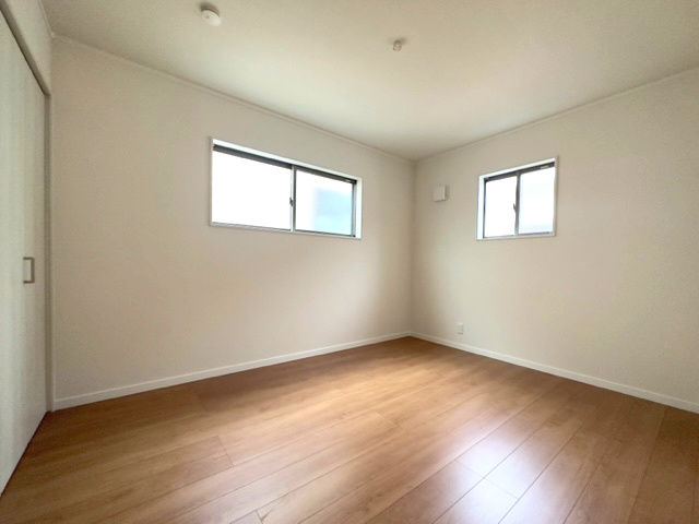 春日部市大字大場　中古戸建の洋室