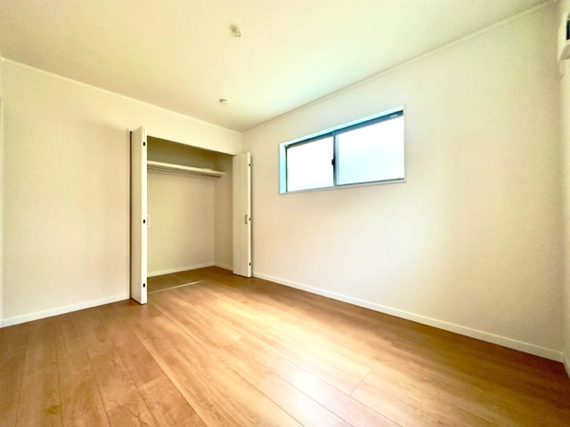 春日部市大字大場　中古戸建の洋室