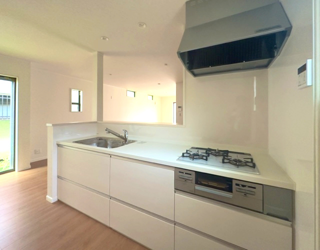 春日部市大字大場　中古戸建のキッチン