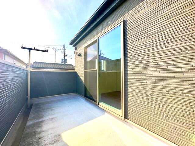 春日部市大字大場　中古戸建のバルコニー