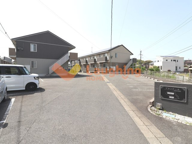 プランドールのその他共用部分|駐車場完備です