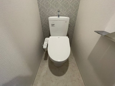 【トイレ】 | エスリード新大阪ザ・プレミアEAST | 清潔感のあるトイレです