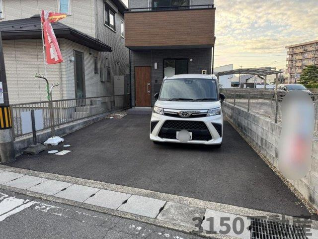 キュービック長良天神の駐車場