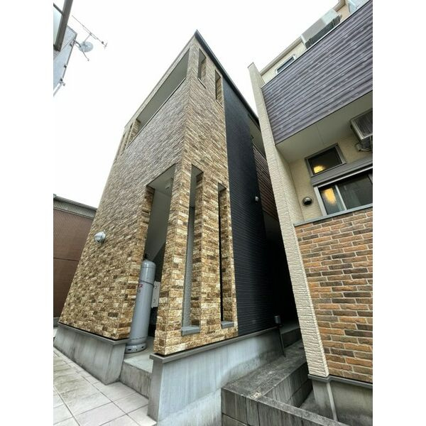 SANCTUARY　名古屋市賃貸　仲介手数料無料のエントランス