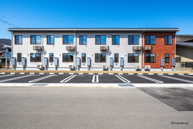 グランドハーモニーの外観|家賃割30％。割引期間は契約開始日より23ヶ月後の末日迄。