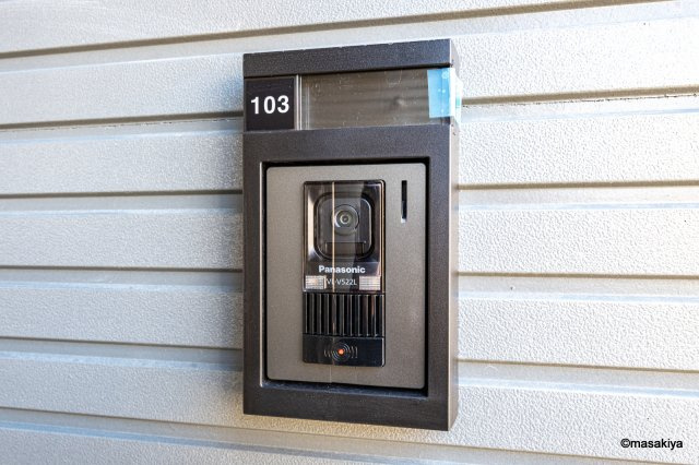 グランドハーモニーのエントランス|家賃割30％。割引期間は契約開始日より23ヶ月後の末日迄。