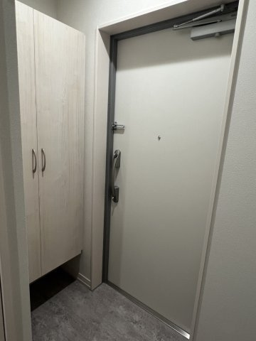 アーバングランデ市川の玄関