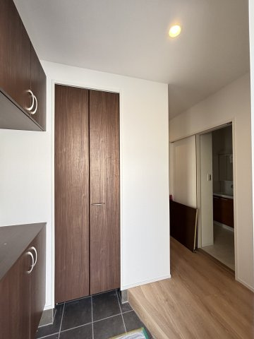 新築戸建　長楽寺1丁目の玄関