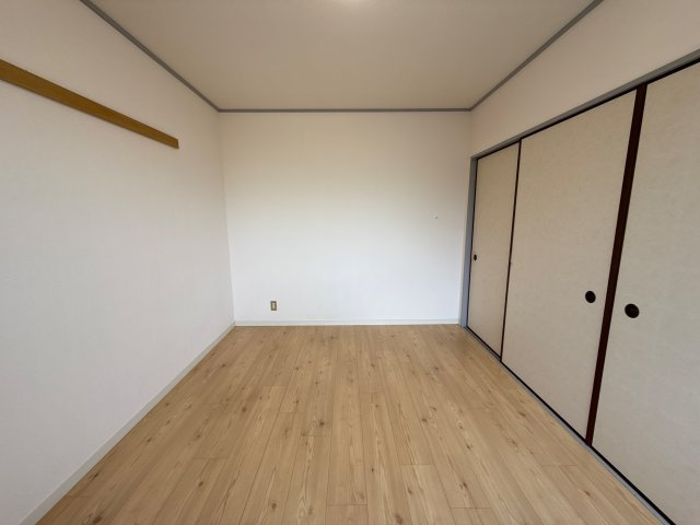 シャトー大半田　Ⅰ棟の寝室