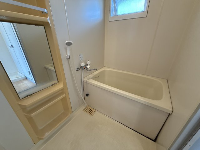シャトー大半田　Ⅰ棟の浴室