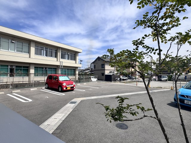 セジュールクレスト桂川の駐車場