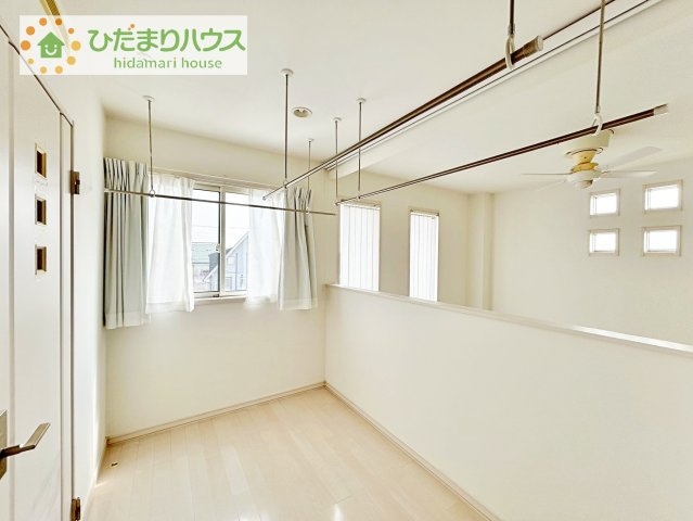 【その他】 | つくば市要　中古戸建 | ２階廊下ホールには室内干しも完備。大量に洗濯物も干すことが可能です。