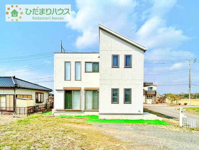 【外観】 | つくば市要　中古戸建 | 角地100坪超、建坪約40坪のパナホーム施工、軽量鉄骨の家です♪リモコンロック、セキュリティ面もバッチリです！