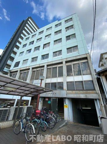 ヒグチビルの外観