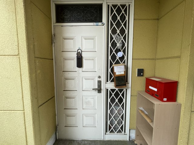 日光市文挾町　中古戸建の玄関|玄関です