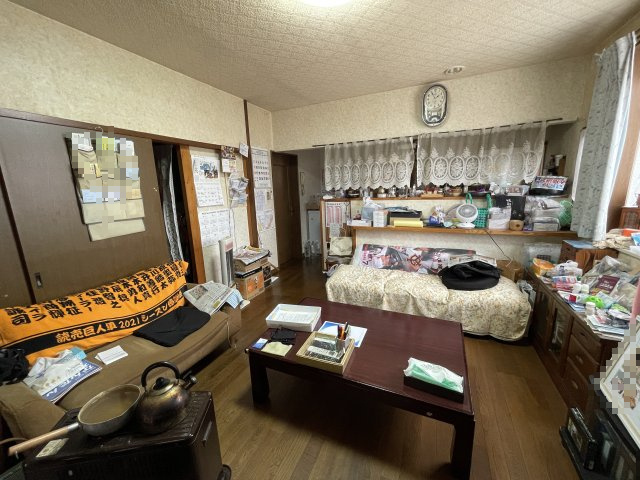 日光市文挾町　中古戸建の居間・リビング|ゆったり過ごせるリビングです