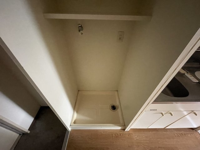 アルファ春日町のランドリースペース|室内洗濯機置き場