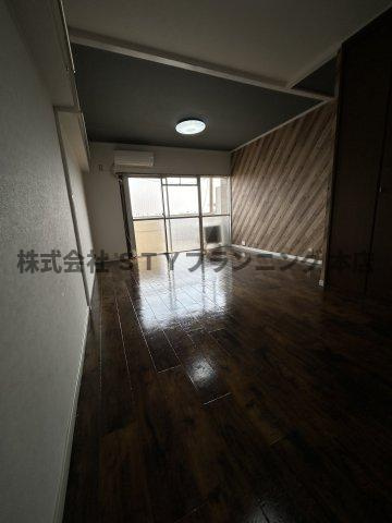 仲介手数料０円！村上ハイツの居間・リビング