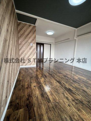 仲介手数料０円！村上ハイツの居間・リビング