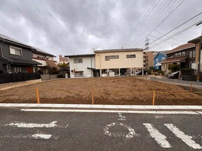【前面道路含む現地写真】 | MIRASUMO守山区大谷町011②全2棟《仲介手数料無料　苗代小　守山東中》 | 新春最強キャンペーン対象物件です♪詳細は弊社ホームページもしくはスタッフまでお気軽にお問合せ下さいませ♪ お役に立てる自信があります♪