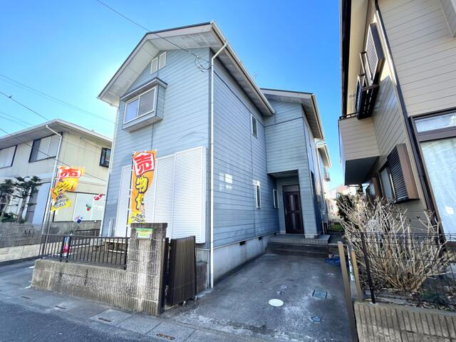 高野台南１丁目中古戸建の前面道路含む現地写真|外観