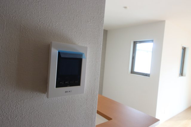 《仲介手数料無料》南区大字太田窪2965-3新築一戸建てFiTのセキュリティ|撮影日 2025年6月27日 16:15 晴れ