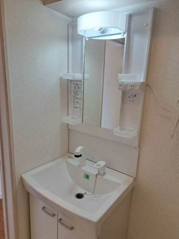 クレセント　クレの洗面所|洗面鏡交換しました！