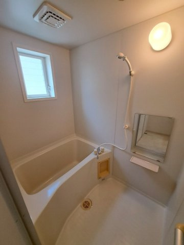 クレセント　クレの浴室