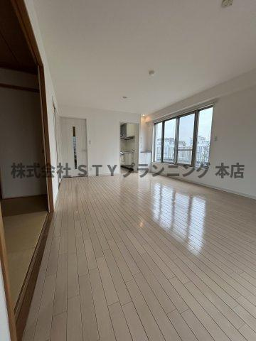 仲介手数料０円！Floresta名駅の居間・リビング