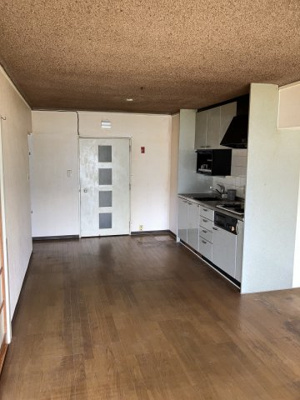 【居間・リビング】 | 山科音羽マンションA棟 | LDK約13帖　ご家族がゆったりくつろげる広さです