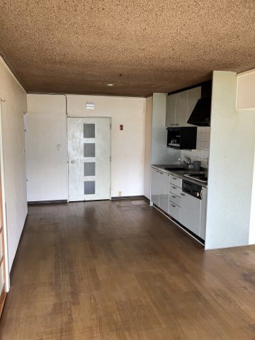 【居間・リビング】 | 山科音羽マンションA棟 | LDK約13帖　ご家族がゆったりくつろげる広さです