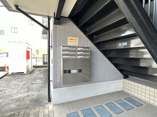 コートドール海老ノ丸 A棟のエントランス