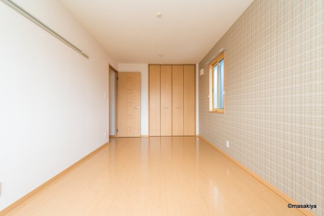 プリマヴェーラ尾張部の洋室|写真はC棟（隣）のものです。間取りは同じです。