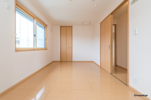 プリマヴェーラ尾張部の洋室|写真はC棟（隣）のものです。間取りは同じです。