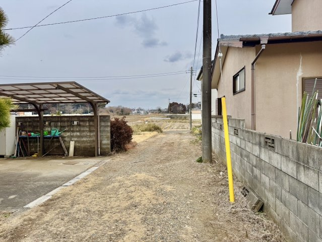 那珂市後台中古戸建の前面道路含む現地写真
