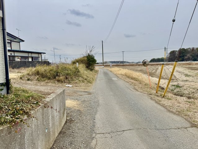 那珂市後台中古戸建の前面道路含む現地写真