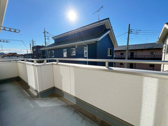 鴻巣市南1丁目　築浅中古物件のバルコニー
