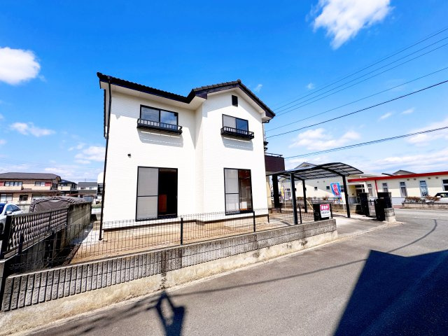 伊勢崎市田部井町1丁目　中古住宅の外観