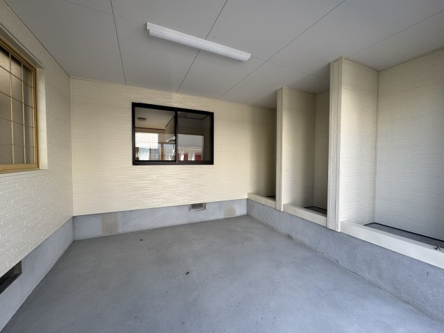 リフォーム済　中央区大島　中古戸建の駐車場