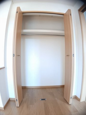 カロスアンセ弐番館の収納