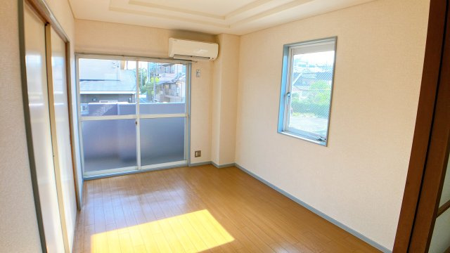 ニューリタンスの洋室