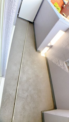 ニューリタンスのバルコニー