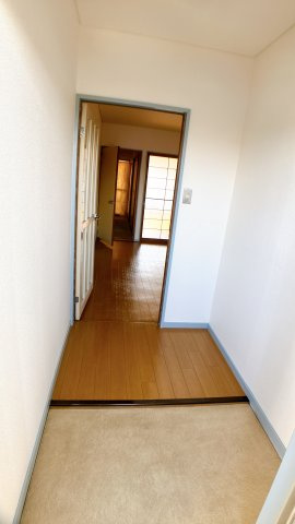 ニューリタンスの玄関