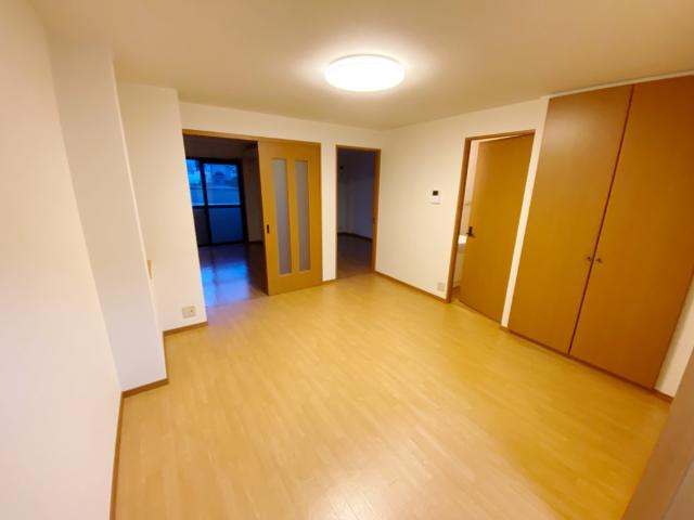 ラルジュ・ミリューの居間・リビング|リビング