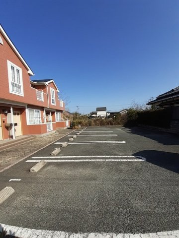 サン・ウィステリアのその他